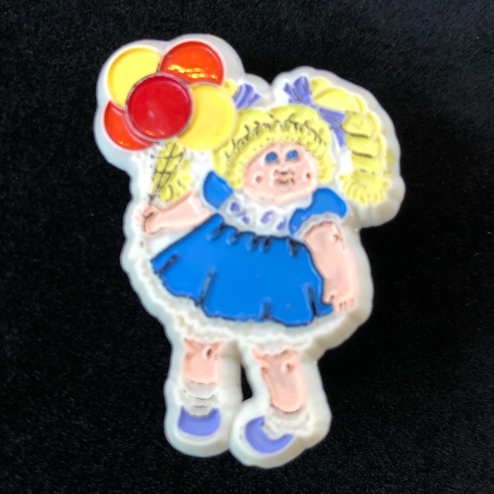 Vintage 1983 Cabbage Patch Kids - Plastic Brooch